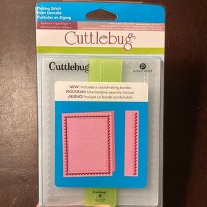 Border embossing folder